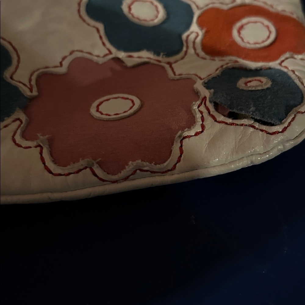 Colorful Loop Crossbody Bag - Picture 9 of 9